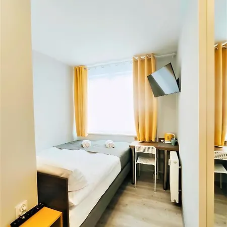 Zefiro Ogrody 3* 格但斯克